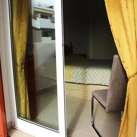Inviting 2 Bedroom